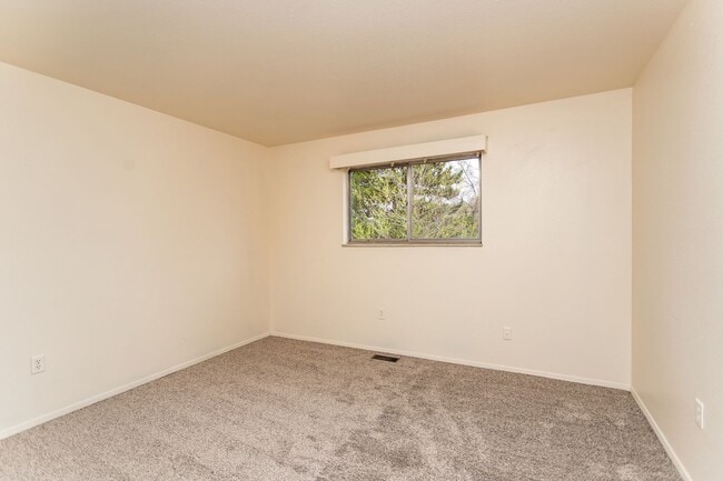 Building Photo - Stunning Ranch Style Home in East Colorado Springs!