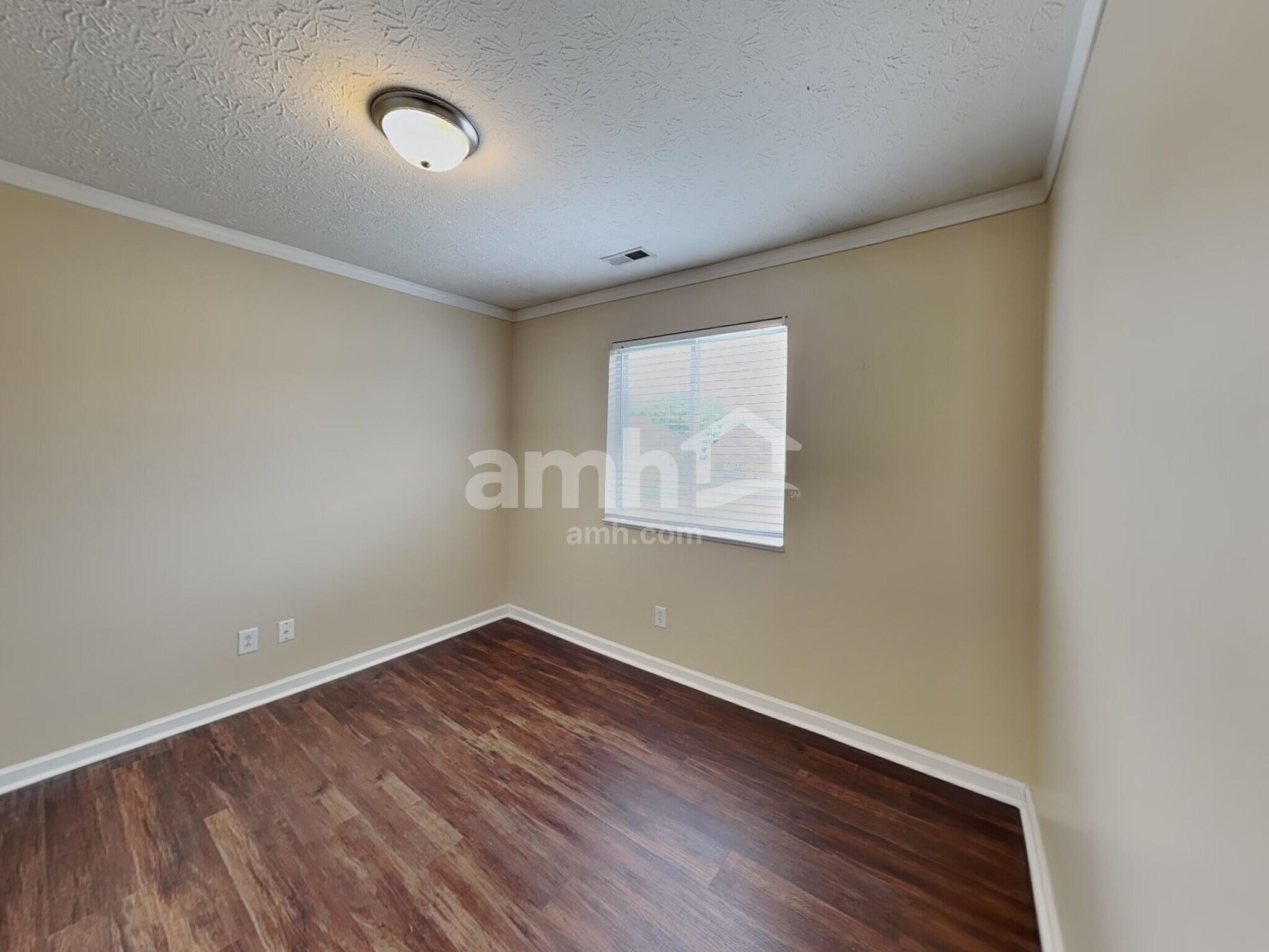 Building Photo - 6580 Dunsdin Dr