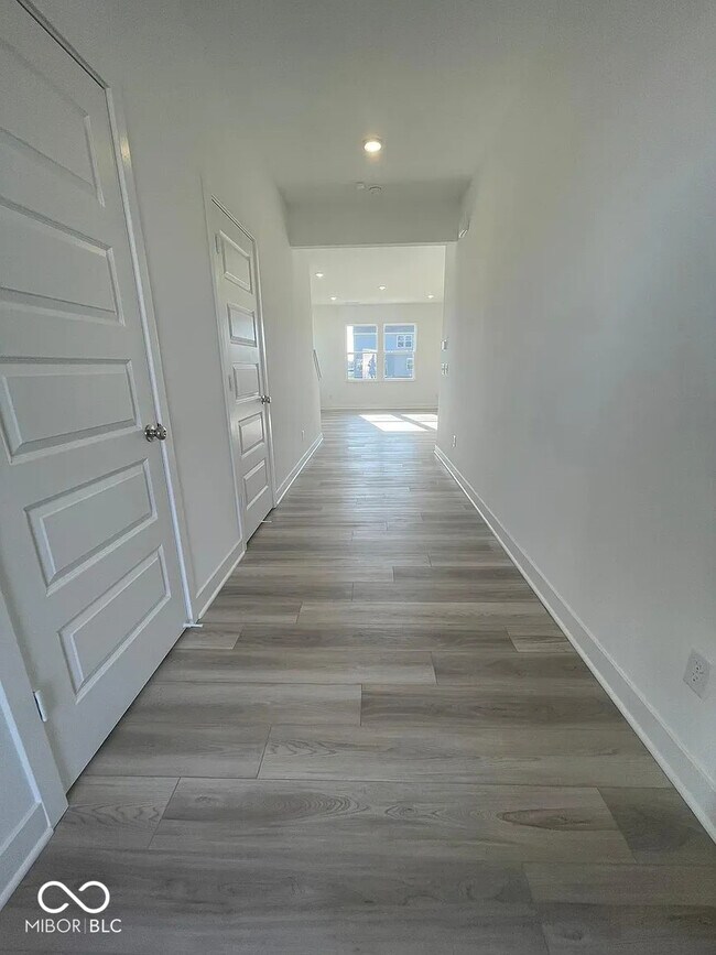 Building Photo - 6865 Orchard Run Cir