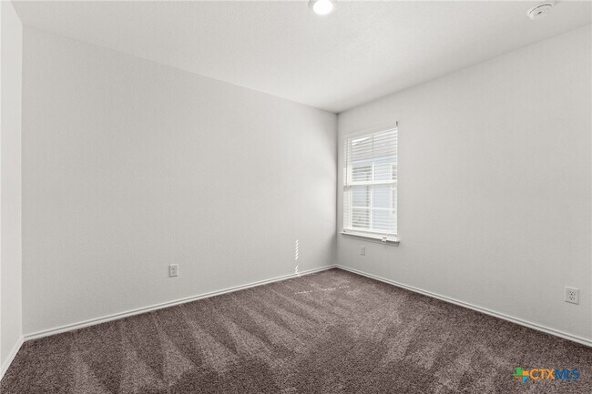 Building Photo - 203 Monty Ave