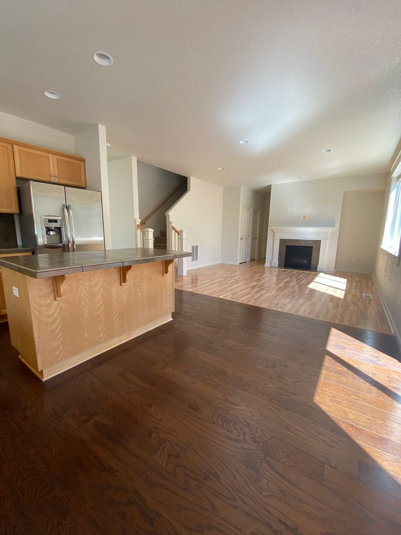 Building Photo - 3607 Hoodview Dr