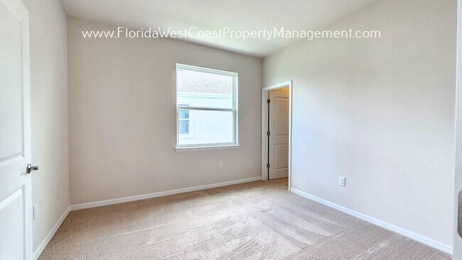 Building Photo - BRAND NEW! OUTSTANDING 3 BED/2 BATH VILLA ...