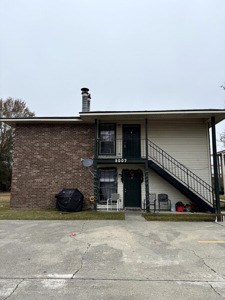 Primary Photo - 8007 Jefferson Park Dr