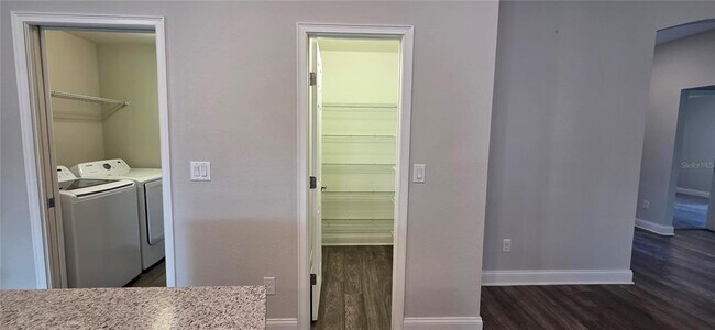 Building Photo - 202 Polermo Ave