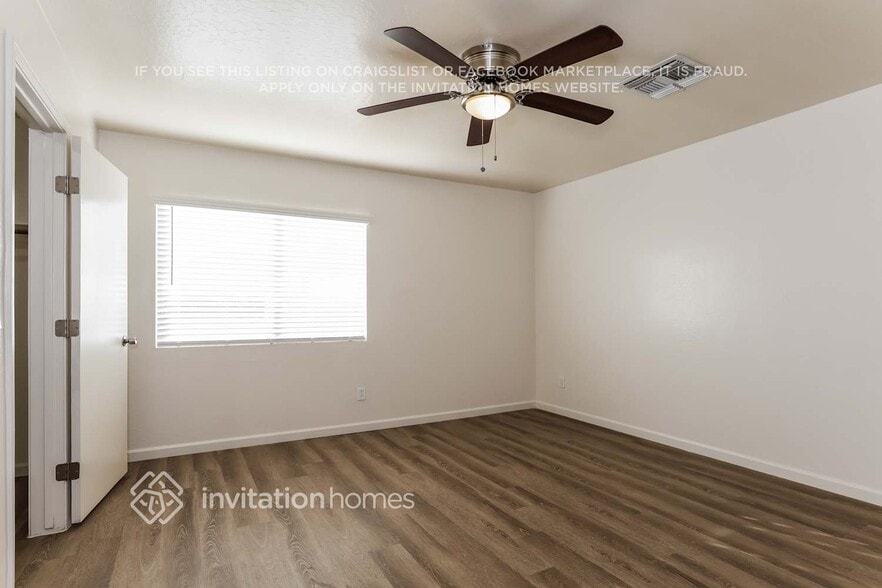 Building Photo - 4210 N 113th Dr