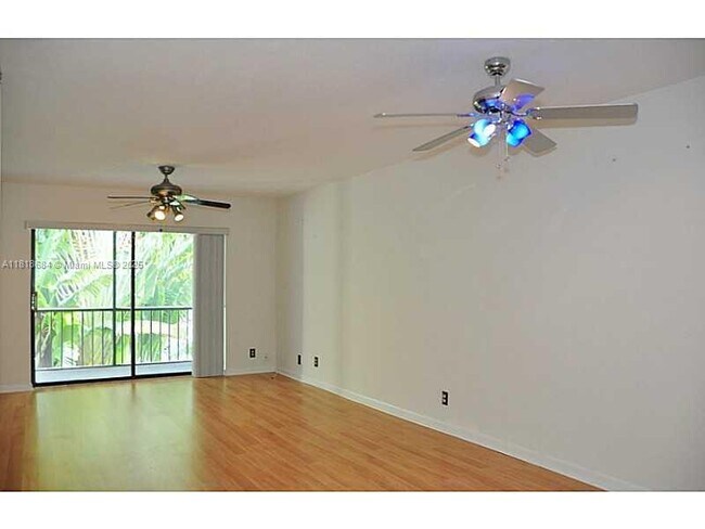 Building Photo - 3129 Oakland Shores Dr