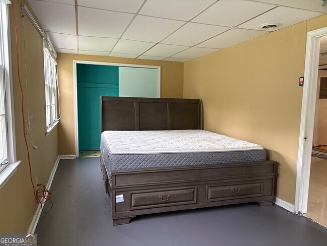 Building Photo - 1481 Drayton Woods Dr