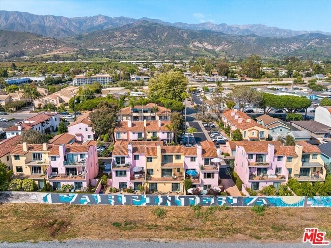 Building Photo - 4297 Carpinteria Ave