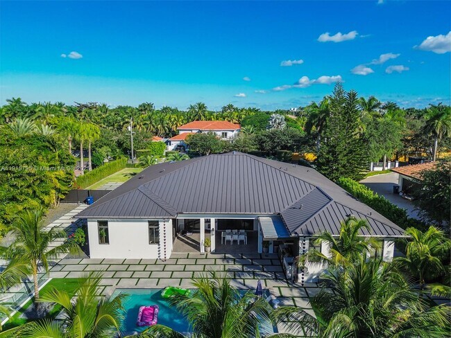 Building Photo - 250 NW 129th Ave