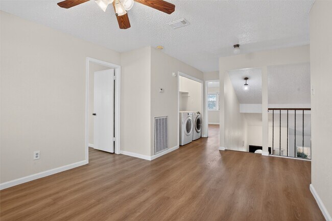 Building Photo - 1211 Berrystone Trail