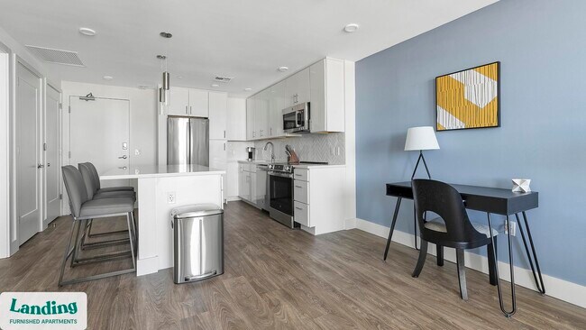 Building Photo - 1950 Mayfair St