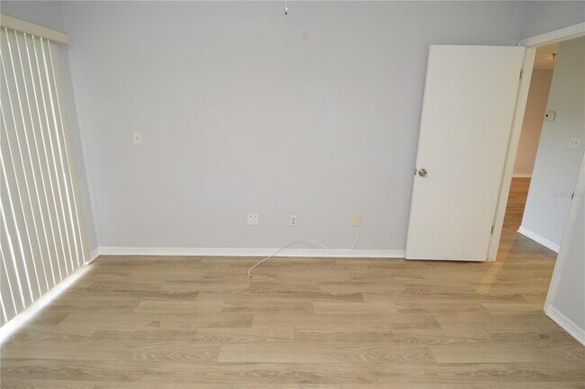 Building Photo - 10265 Gandy Blvd N