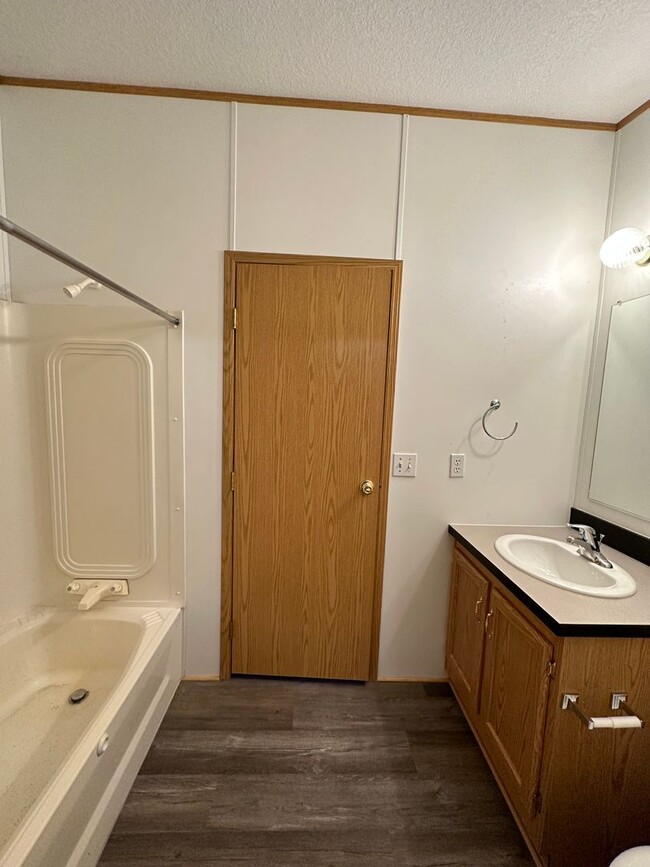 Building Photo - Wilbur road 3 bedroom 2 bath home