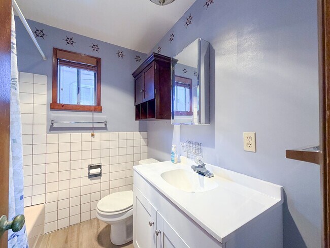 Building Photo - Incredible Value Just Steps from the Sand | 1 Bed 1 Bath Upper Unit  | Silver Strand Beach | Unfu...