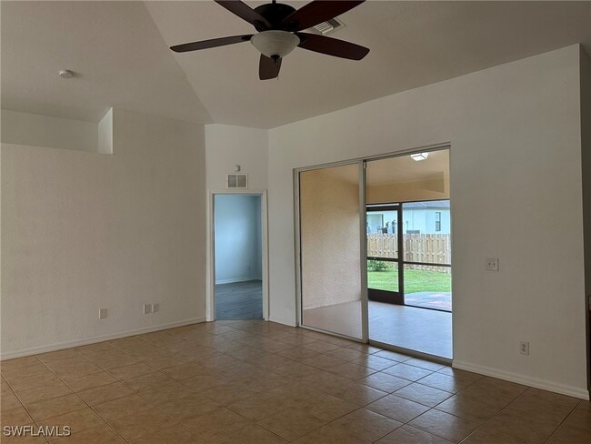 Building Photo - 1334 NW 15th Pl
