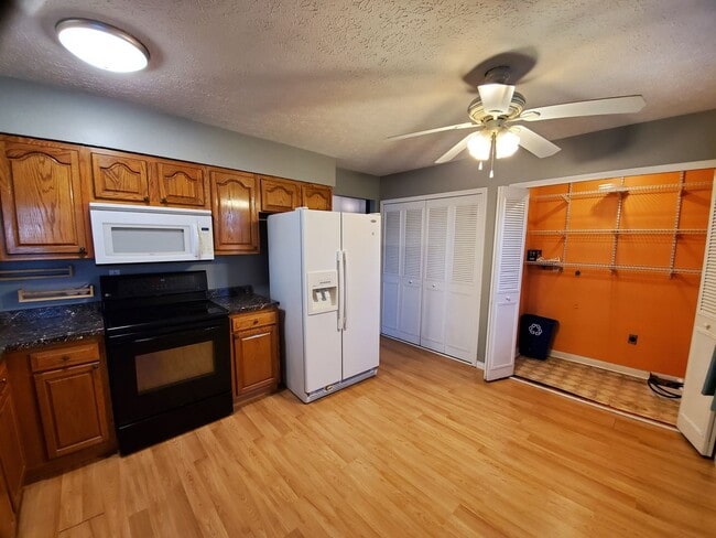 Building Photo - YOU CAN STOP YOUR SEARCH! BRAND NEW Jeffersontown Rental with 3 Bedrooms, 2 Full Baths, Brick Hom...