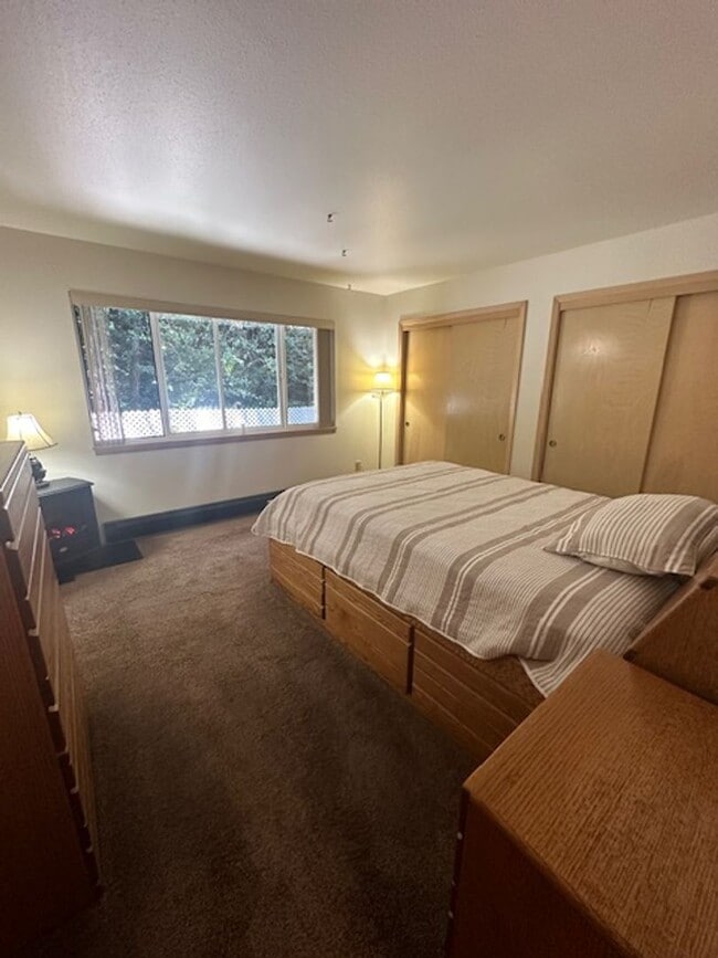 Building Photo - 1476 Glenwood Dr