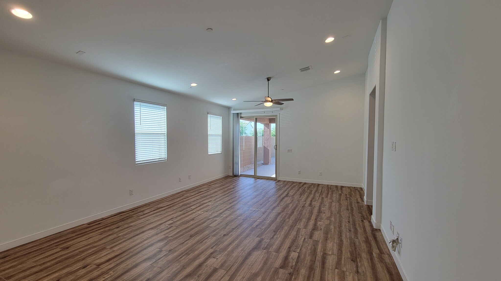 Great Room/Living Room - 9530 E Tesla Ave