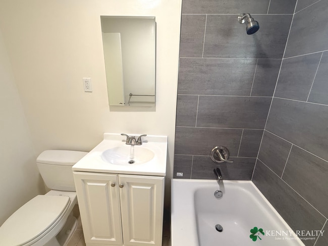 Building Photo - Renovated 3BR Duplex Home – Garage, Laundry, Parking