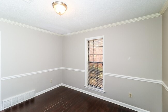 Building Photo - 4462 Garrison Ave