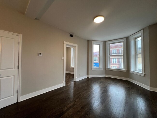 Building Photo - 2249 W Cermak Rd