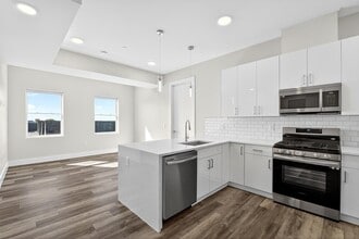 Building Photo - 3443 John F. Kennedy Blvd