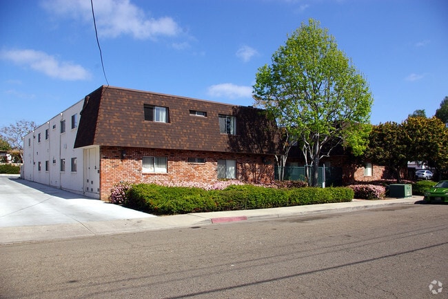 Primary Photo - 1075-1085 Del Mar Ave