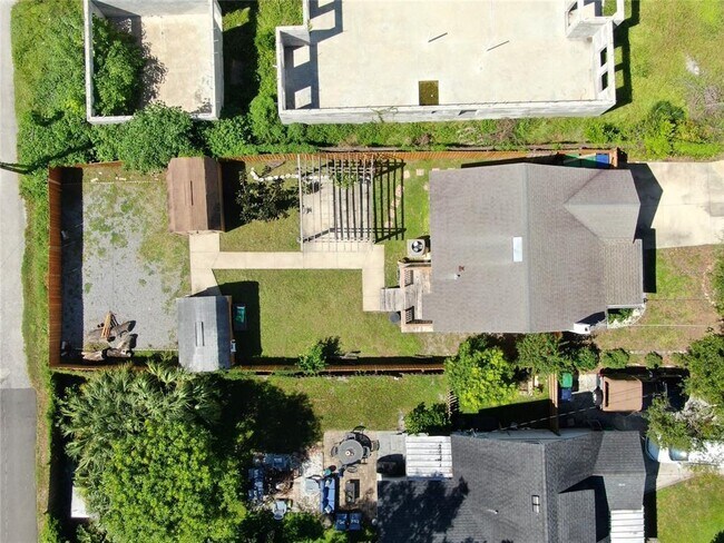 Building Photo - 2916 N Woodrow Ave