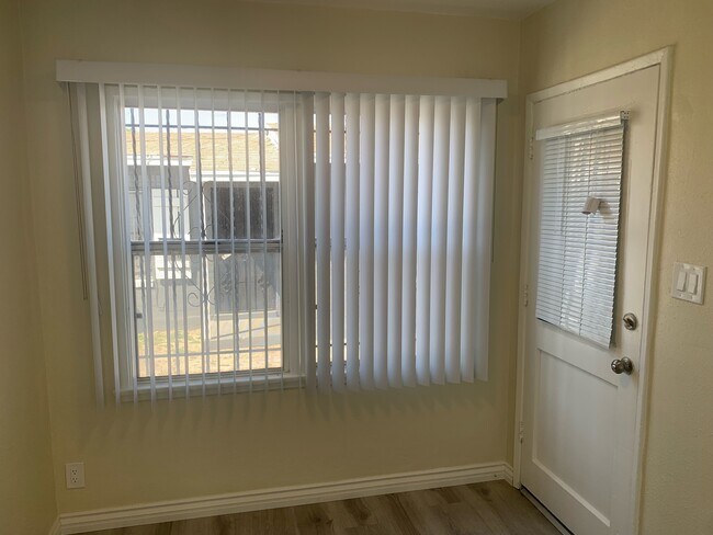 Building Photo - 2228 Thurman Ave