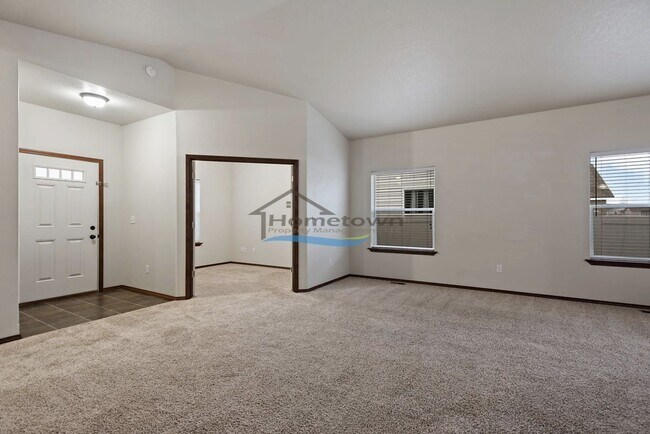 Building Photo - Stunning 3 Bedroom 2 Bath Home in The Landings!