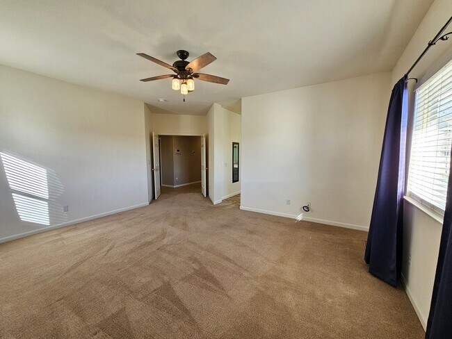 Building Photo - Cold Springs Beauty - Immaculate Newer Hom...