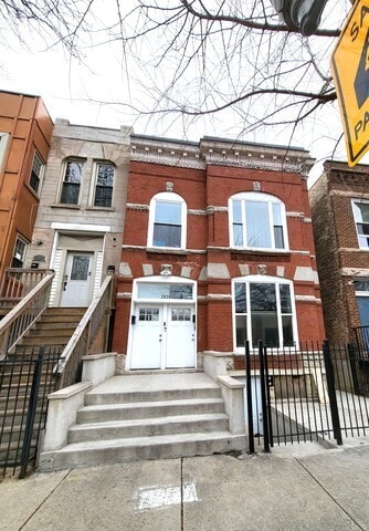 Building Photo - 2828 W Fulton St