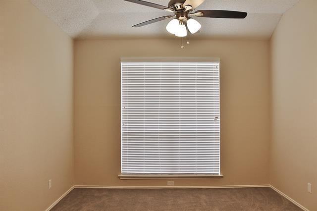 Building Photo - 712 Claire View Dr