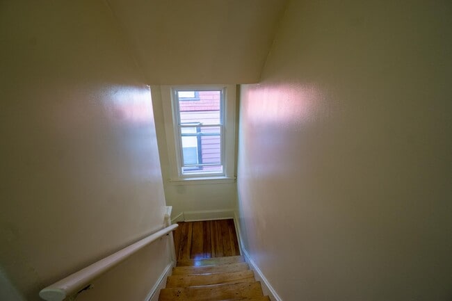 Building Photo - 1335 Madison St