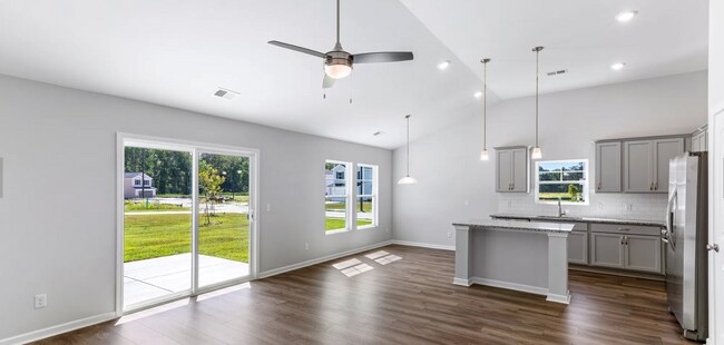 Building Photo - 108 Monarchos St