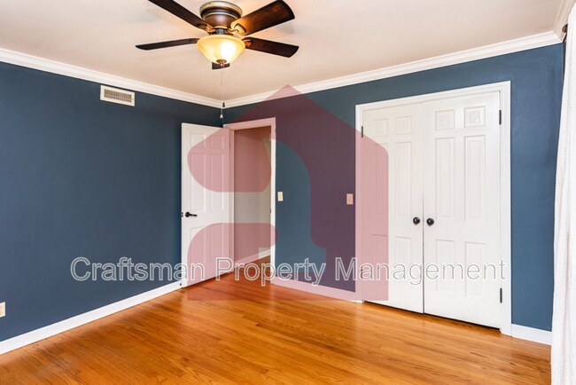 Building Photo - 2807 NW 34th St
