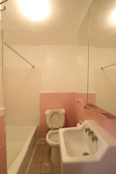 Building Photo - 117 Harvard St