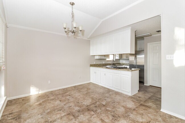 Building Photo - 1609 Willow Park Dr