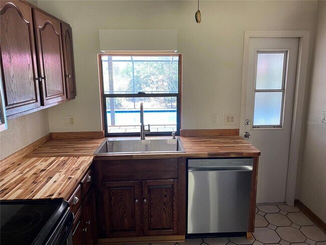 Building Photo - 9191 Gewant Blvd