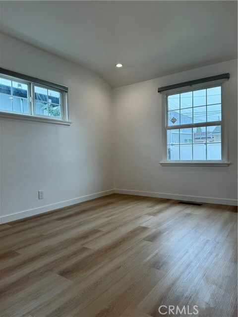 Building Photo - 22051 Vanowen St
