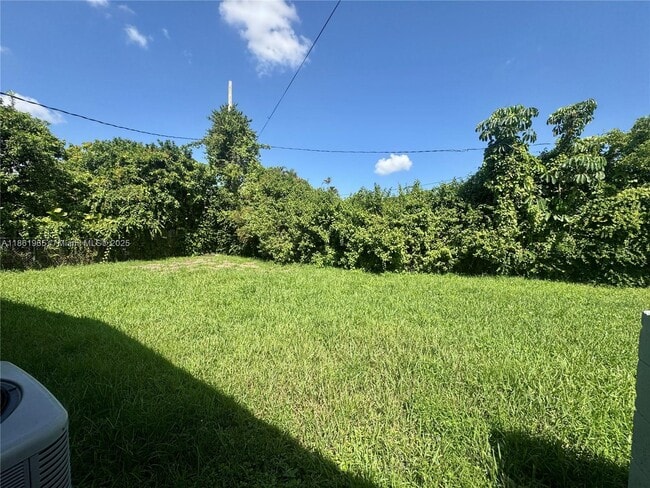 Building Photo - 3420 SW 125th Ct