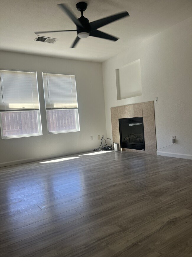 Building Photo - 1762 Bellis Ct