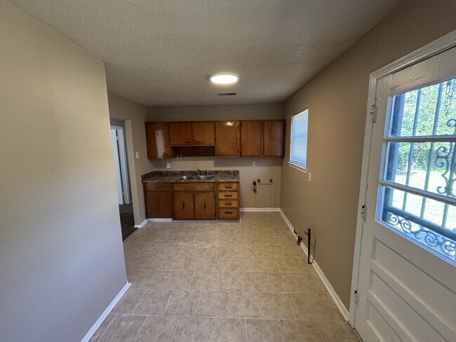 Building Photo - 5122 Pickett Cove