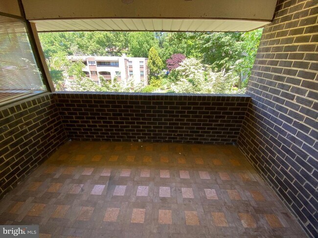 Building Photo - 407 Christopher Ave