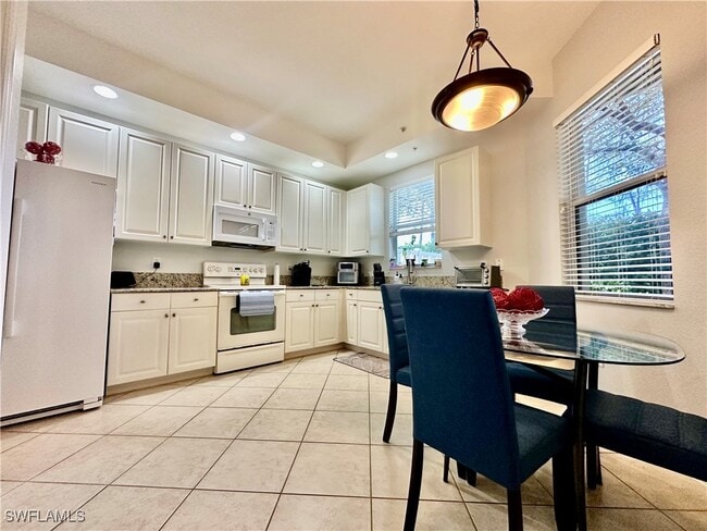 Building Photo - 1335 Mariposa Cir