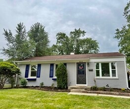 Building Photo - 324 Hiawatha Dr