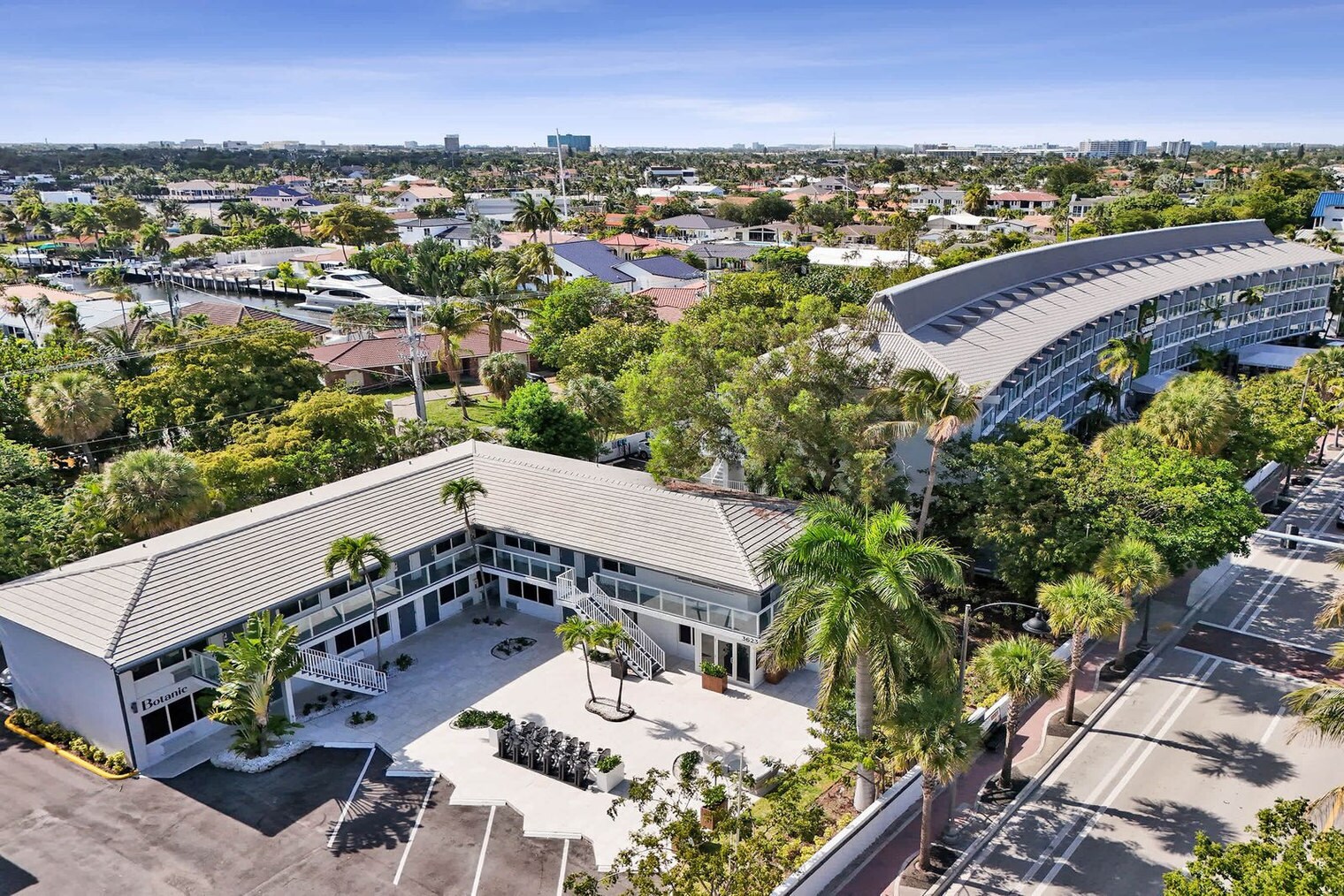 Building Photo - 3621 N Ocean Blvd