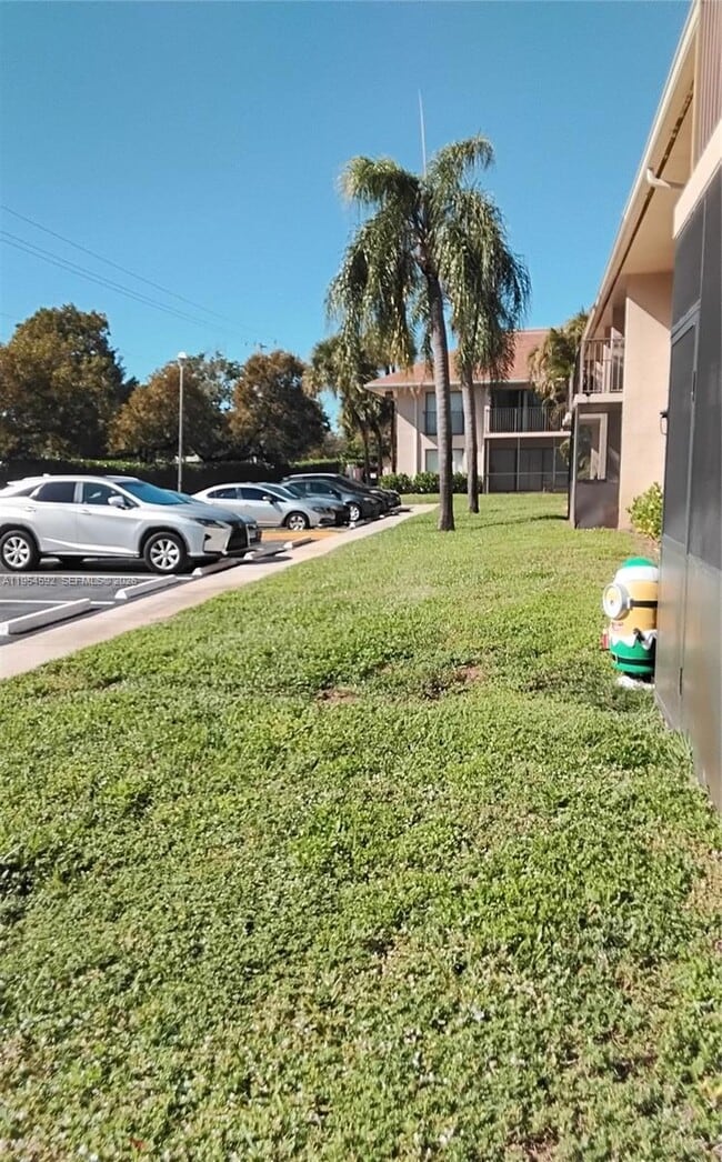 Building Photo - 5901 Washington St