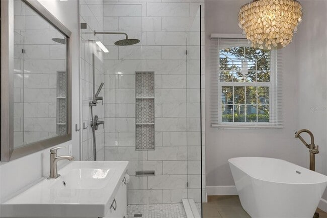 Building Photo - 11011 Hyacinth Pl