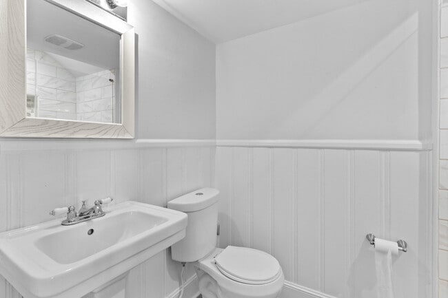Building Photo - 1532 Starbrook Dr